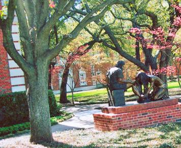 Divine Servant® in a landscaped courtyard at Park Cities Baptist Church