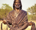 Front view of Fisher of Men®, showing the hands holding the net