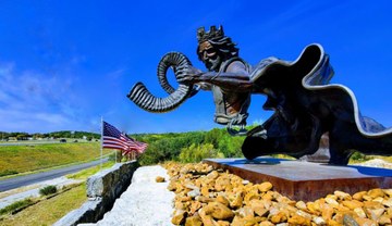 Coming King® Bust sculpture by Max Greiner, Jr.
