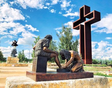 Divine Servant® sculpture by Max Greiner, Jr.